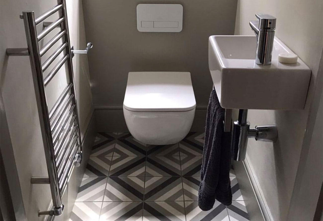 classy-cloakroom-patterned-tiles