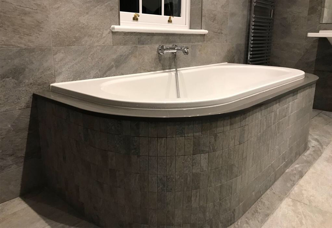 back-to-wall-bath